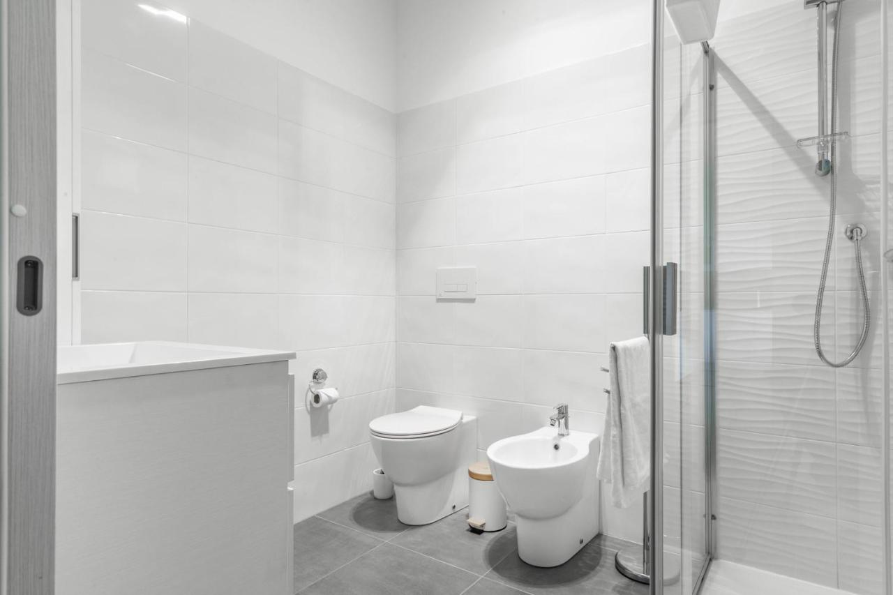 Appartamento Harmony House - Rho Fiera 6min - Free Parking - Terrace Milano