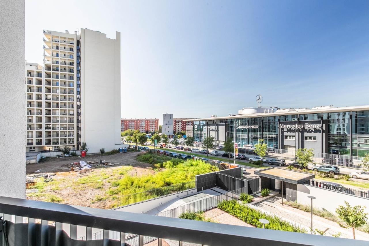 Harmony House - Rho Fiera 6min - Free Parking - Terrace * Milano